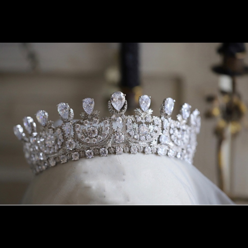 ✨BLING BLING✨ Wedding Crown